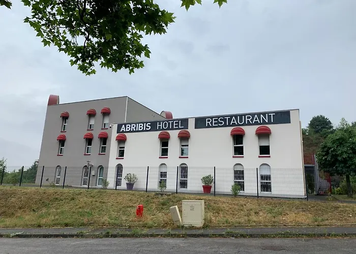 فندق L'abribis 2*