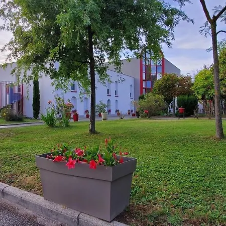 L'abribis Hotel