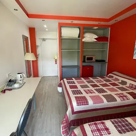 Hotel L'abribis 2*