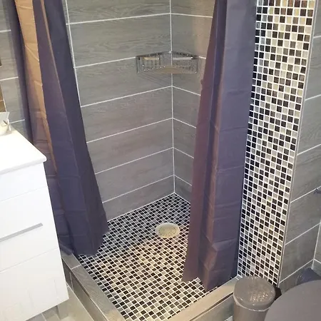 L'abribis Hotel 2*